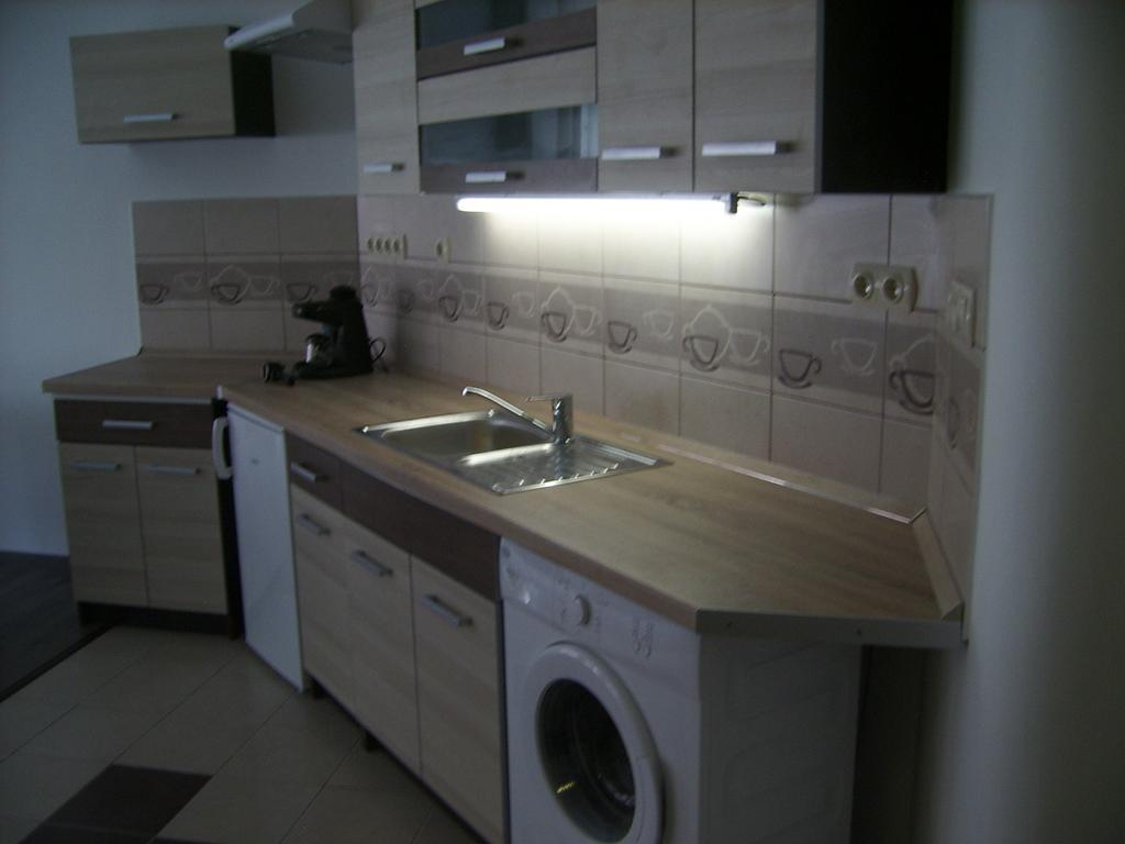 Next Door Apartment Budapest Phòng bức ảnh