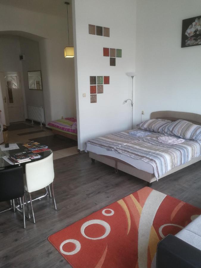 Next Door Apartment Budapest Ngoại thất bức ảnh